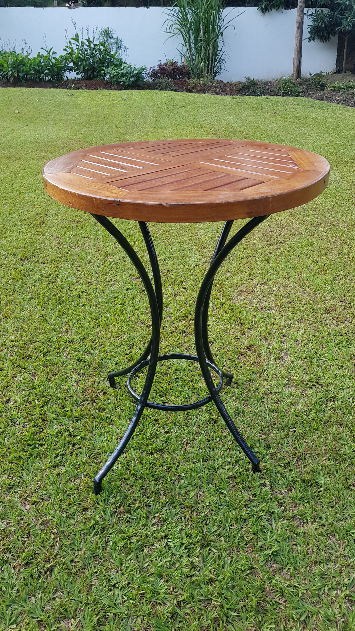 Wooden cocktail table